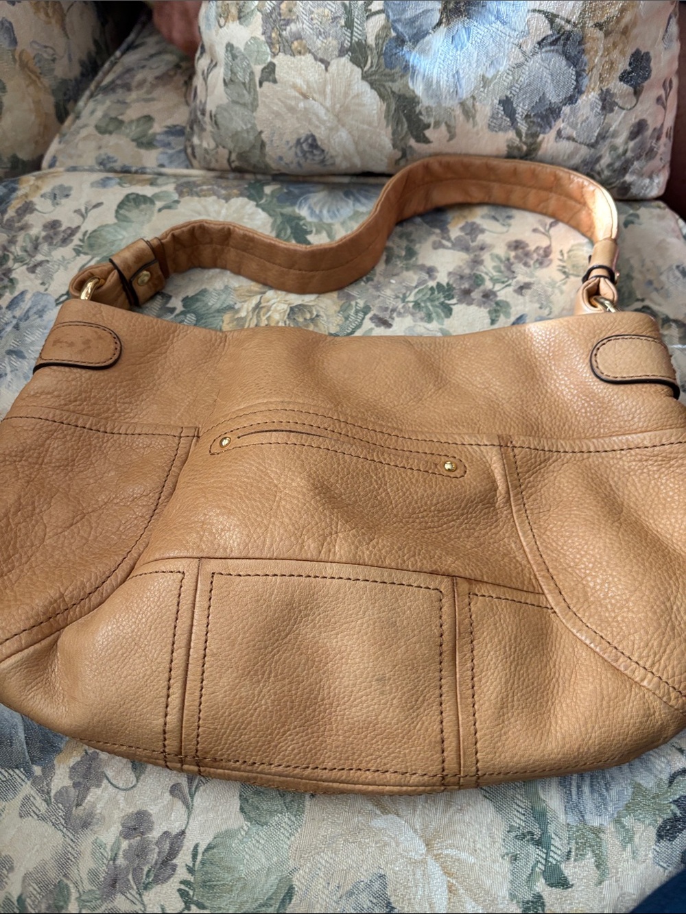 b. makowsky Tan Pebbled Leather Shoulder Bag with Gold Hardware - Picture 4 of 5